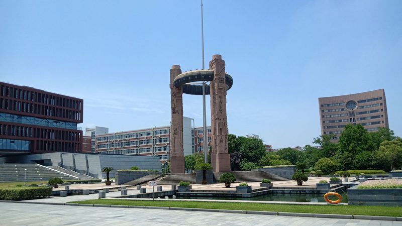 芯片封装尺寸揭秘：规格型号背后的秘密